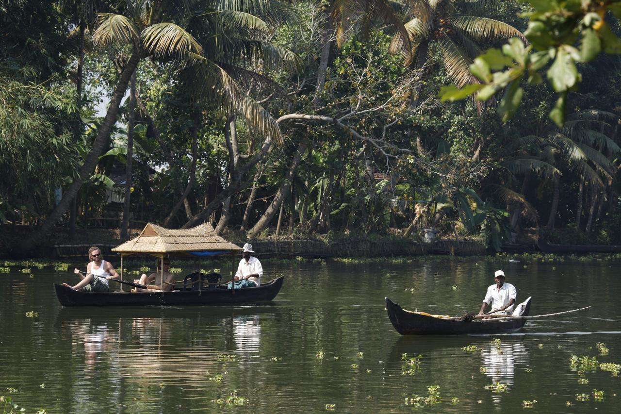 Апартаменты Marari Peterland Alappuzha Номер фото
